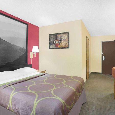 Super 8 By Wyndham Roanoke Va Motel Luaran gambar