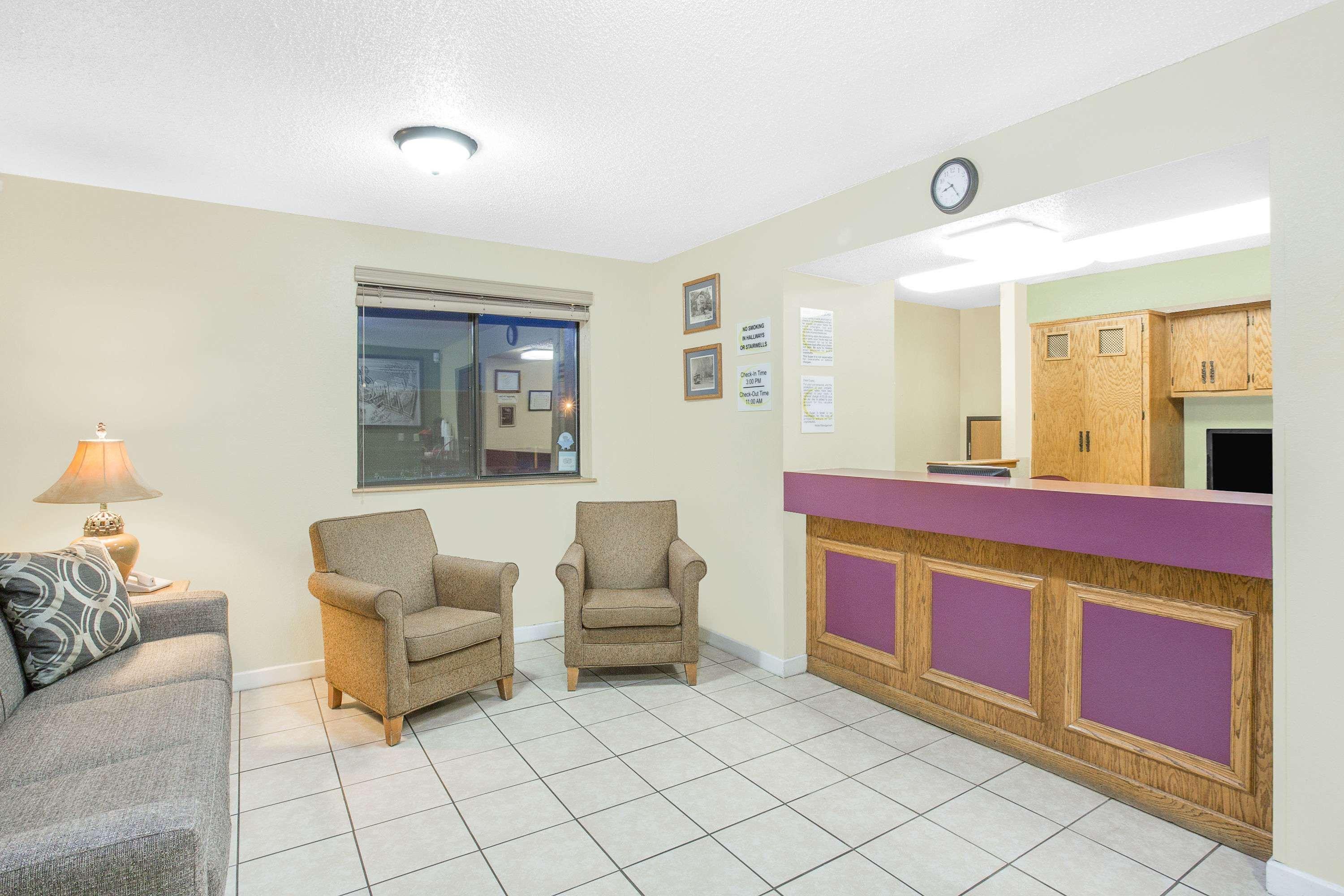 Super 8 By Wyndham Roanoke Va Motel Luaran gambar