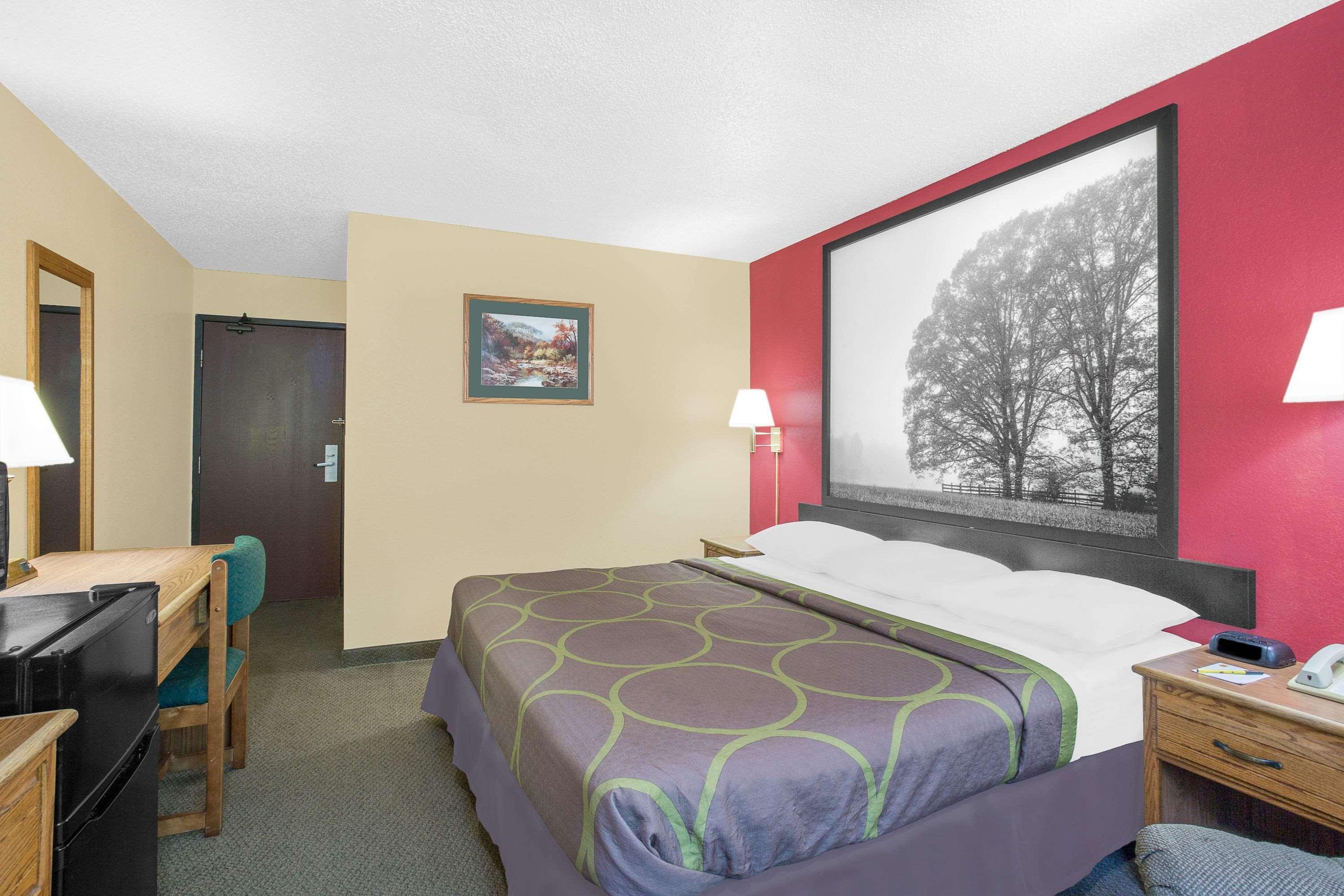 Super 8 By Wyndham Roanoke Va Motel Luaran gambar